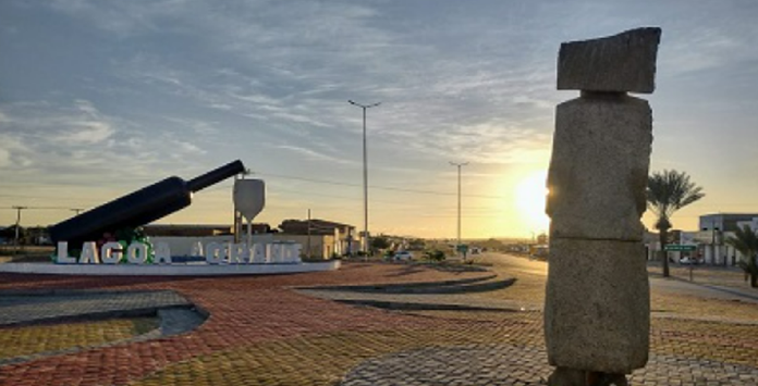 Bandidos tentam roubar fazenda em Exú e assaltante ferido em troca de tiros é preso em Lagoa Grande
