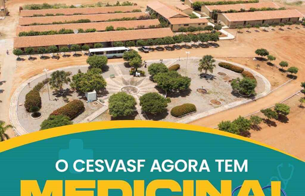 Ana Gleide Leal celebra aprovação do curso de medicina em Belém do São Francisco