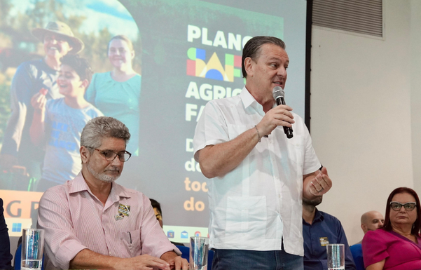 Ministro da Agricultura cita Juazeiro e Petrolina e afirma que terras inóspitas se tornaram polos de fruticultura