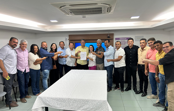 George Duarte assina operação de crédito de R$ 30 milhões; recursos serão utilizados para pavimentação, abastecimento d’água, estradas e muito mais