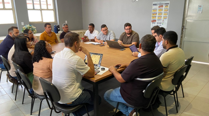 Transição de Governo em Curaçá: Equipe de Murilo Bomfim se Reúne para Definir Estratégias