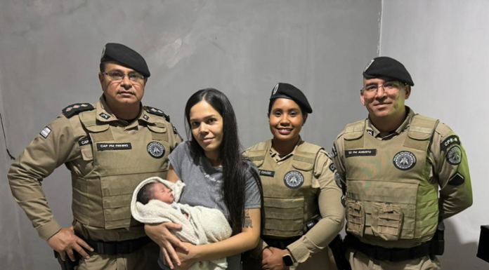 Policiais Militares Prestam Socorro a Bebê Engasgado no Bairro Alto da Maravilha, Juazeiro