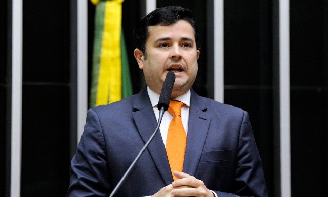 Eduardo da Fonte solicita informações à ministra da saúde sobre aparelhos de cobaltoterapia e pede substituição dos equipamentos por aceleradores lineares no SUS