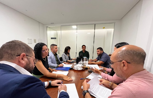 Comissão de Transmissão de Governo participa da primeira reunião marcando o início da transição para a nova gestão em Juazeiro