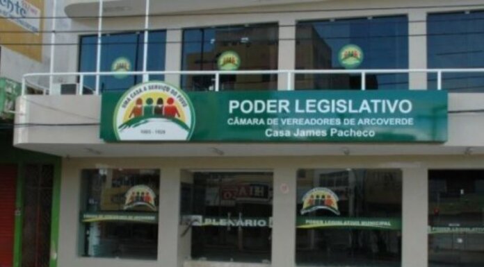 Câmara de Arcoverde aumenta salário do prefeito de R$ 18 mil para R$ 30 mil