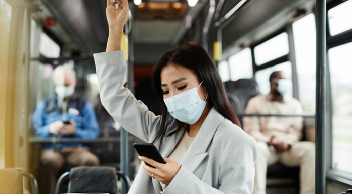 Aumento dos casos de covid-19: volta do uso de máscara está no radar do Brasil?