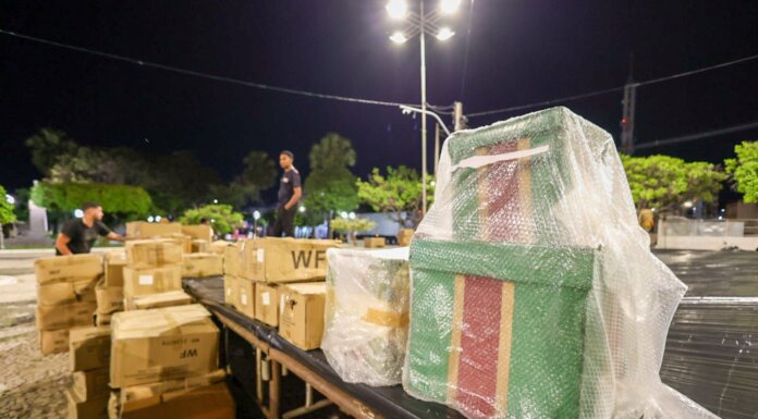 Petrolina inicia preparativos do Natal Luz