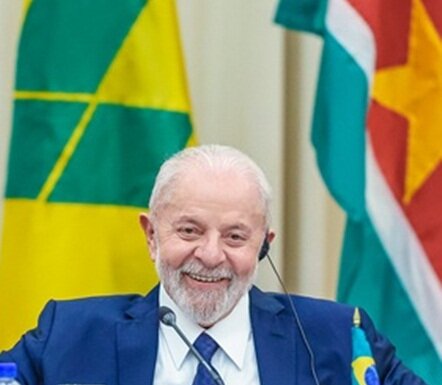 Lula é operado as pressas