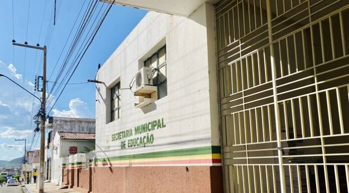 Trabalhadores Terceirizados da Educação em Serra Talhada cobram pagamento de salários atrasados