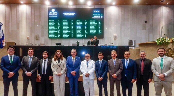 Alepe: Álvaro Porto é reeleito e primeira-secretaria terá segundo turno