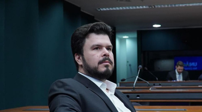 Deputado Fernando Filho comemora liberação de R$ 2,7 milhões para estudos técnicos no Riacho Pontal