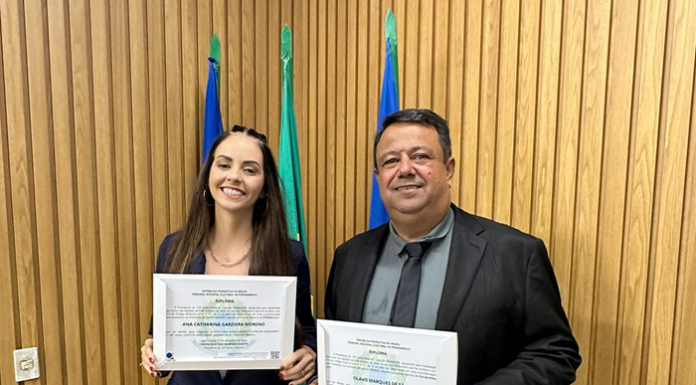 Catharina Garziera, o vice-prefeito Olavo Marques e vereadores são diplomados em Lagoa Grande