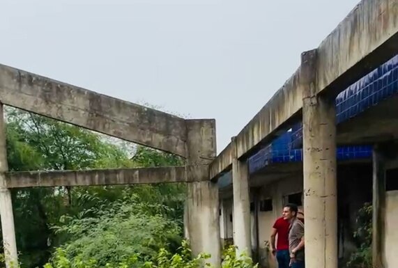 Casa Nova: Prefeitura retoma obras de creche bandonada pela gestão passada em Santana do Sobrado