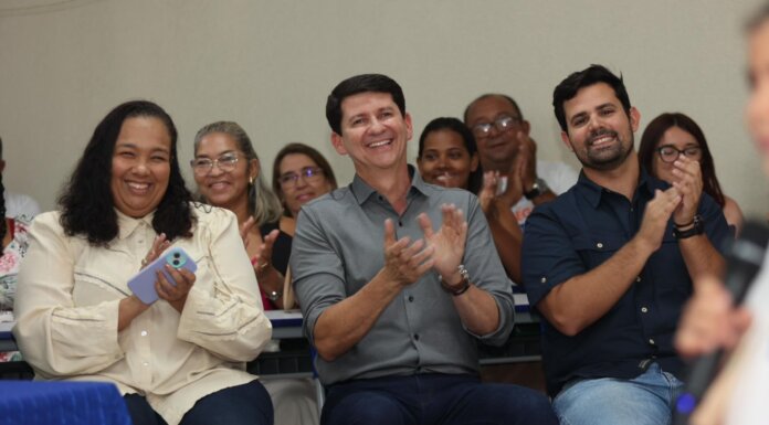 Simão publica convocação de 220 novos profissionais para a Educação