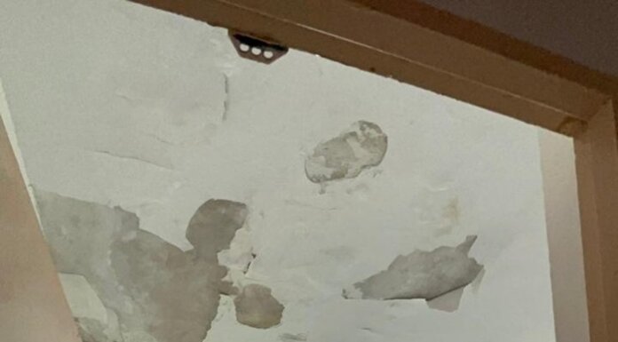 Prefeito Anisio Viana recebe sede da Prefeitura de Casa Nova em estado de completo abandono e deterioração