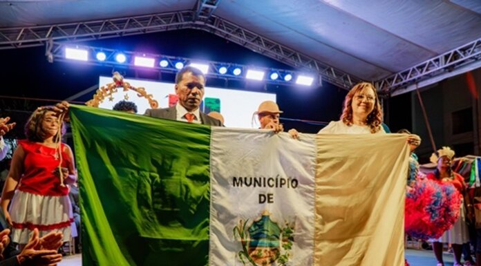 Murilo Bomfim e Paizinha Souza tomam posse em Curaçá