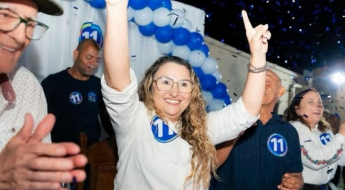 Prefeita de Ibirapuã Carla Chácara anuncia secretariado (BA)