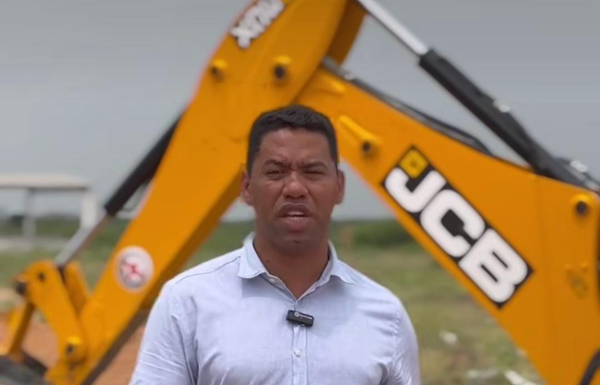 Vereador Wanderley Alves inspeciona obras da Nova Adutora na Zona Norte de Petrolina