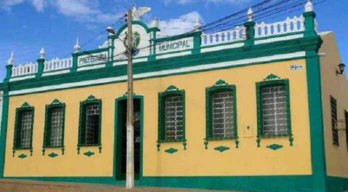 Prefeito de Curaçá anula processo seletivo e determina novo certame com provas e títulos