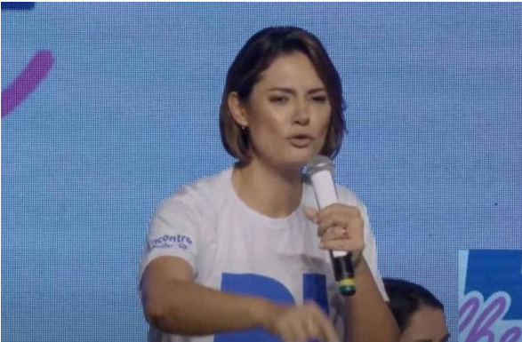 Michelle Bolsonaro diz que direita “destrói comunicação do atual governo do PT”