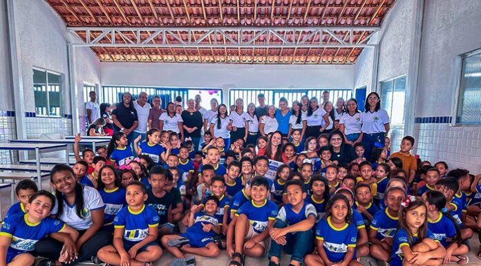 Prefeita Catharina Garziera e secretária Joseilde Paulino entregam reforma e ampliação da Escola Palmira de Souza