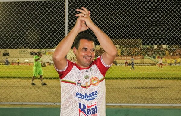 Andrei Gonçalves vibra com a torcida e anuncia R$ 5 Milhões para o futebol de Juazeiro