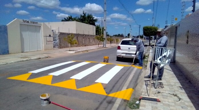 Cidade bem sinalizada reduz acidentes”, Destaca Diretor da AMTT durante revitalização em Juazeiro