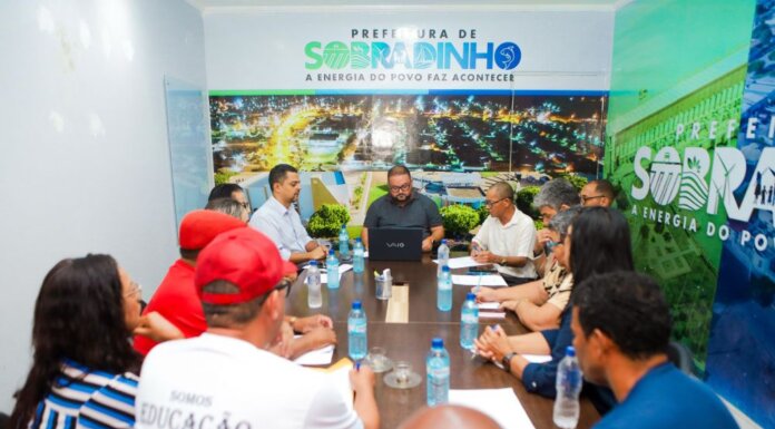 Sobradinho: Prefeito Cleivynho Sampaio garante reajuste salarial de 7% acima da inflação para todos os servidores públicos