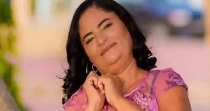 Mulher passa mal durante júri de acusado de matar filho dela e morre em hospital na Bahia