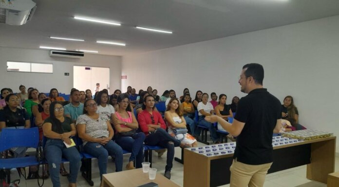 Prefeitura de Casa Nova realiza formação para profissionais de apoio ao aluno com deficiência