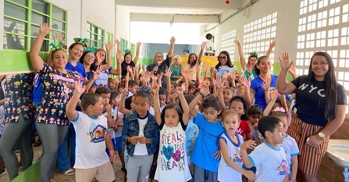 Semana da Caatinga: Crianças de Maniçoba recebem palestra sobre alimentação saudável e preservação da caatinga