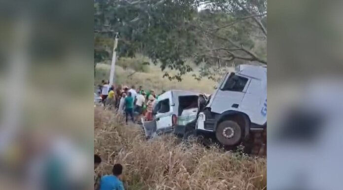 Onze pessoas da mesma família morrem em acidente perto de Ruy Barbosa; governador presta solidariedade
