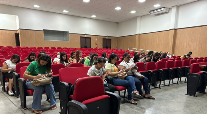 Prefeitura de Casa Nova capacita equipe de enfermagem e inicia vacinação contra a gripe dia 14 de abril