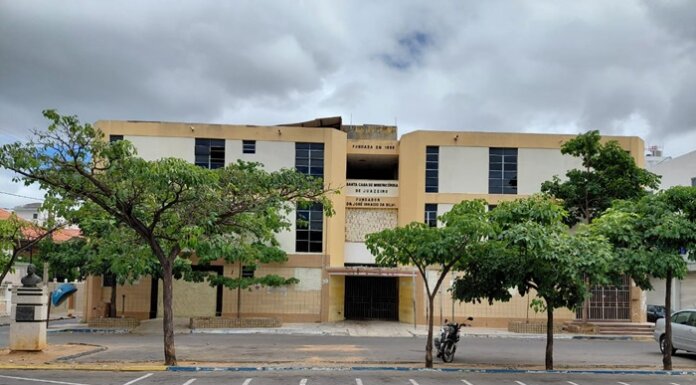 Leitor sugere que prefeitura compre o prédio da antiga Casa da Misericórdia para fazer um hospital ou escola de Tempo Integral em Juazeiro