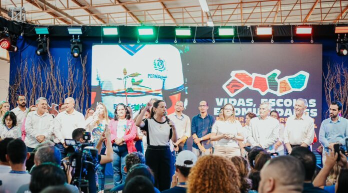 No Circuito Literário de Pernambuco em Caruaru, governadora Raquel Lyra destaca educação e cultura como pilares da transformação do Estado