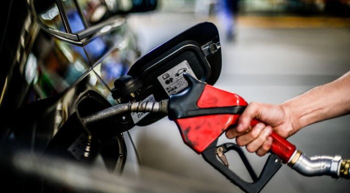 Guerra deve provocar redução no preço da gasolina no Brasil