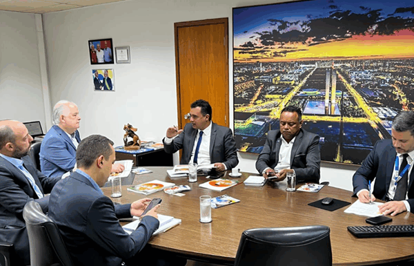 Prefeito Andrei cumpre agenda em Brasília em busca de apoio para pequenos empreendedores e fortalecimento da saúde especializada em Juazeiro