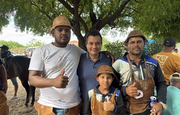 Missa do Vaqueiro reúne centenas de pessoas no povoado de Areias, zona rural de Juazeiro