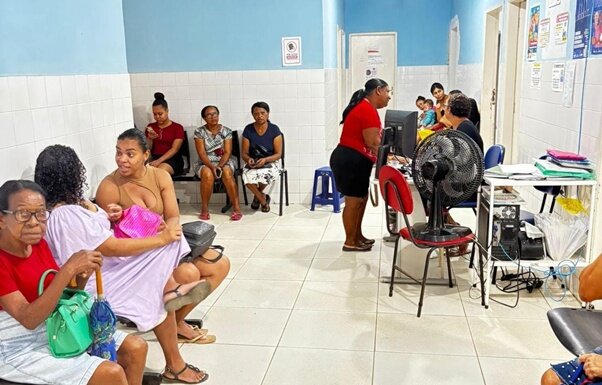 “A gente se sente cuidada”: moradores aprovam Mutirão de Atendimentos para hipertensos, diabéticos e coleta de preventivo no João Paulo II