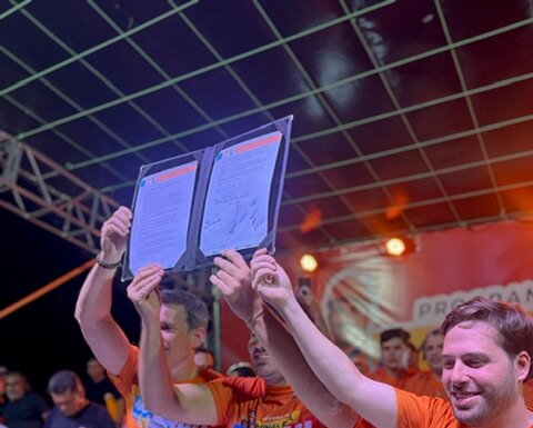 Ismael Lira ao lado dos deputados Aglailson Victor e Felipe Carreras lança “Minha Rua no Grau” — maior programa de pavimentação da história de Orocó