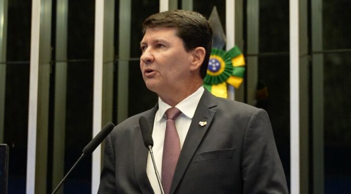 Na tribuna do Senado, Simão Durando anuncia início da construção do Hospital de Olhos Altino Ventura