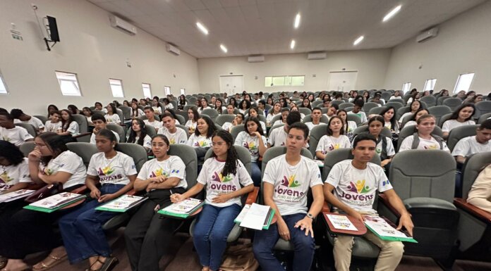 Prefeitura de Lagoa Grande promove aulão inaugural do Projeto “Jovens Rumo ao Futuro” que prepara estudantes para o Enem