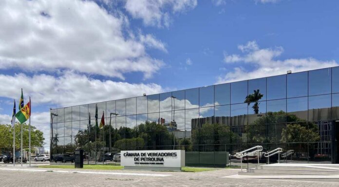 Presidente da Câmara Municipal de Petrolina, Osório Siqueira, convida a população petrolinense para participar do evento de reinauguração da sede