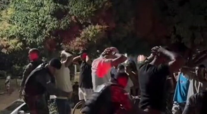 Polícia Militar encerra festa clandestina na Ilha do Fogo, entre Pernambuco e Bahia