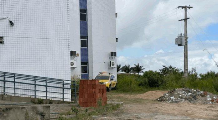 Homem é encontrado morto dentro da UPE