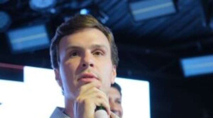 Miguel Coelho Mantém Força Política e É Desafiado a Expandir Seu Espaço em 2026