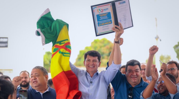 Oposição fantasma: Simão nada de braçadas sem Risco em Petrolina