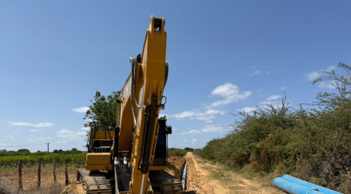 Governo de Pernambuco inicia obra histórica da adutora que vai transformar a realidade de Izacolândia e Lagoa Grande