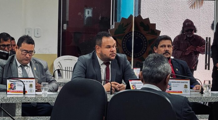 Promessa cumprida: vereador Gleidson Azevedo ilumina três comunidades de Juazeiro com recursos próprios, informa assessoria