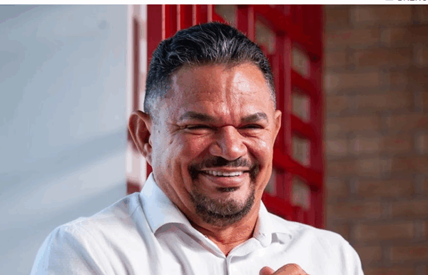 Coluna do Blog: Deputado diz que “beijaria Lula” para garantir reajuste dos militares do DF